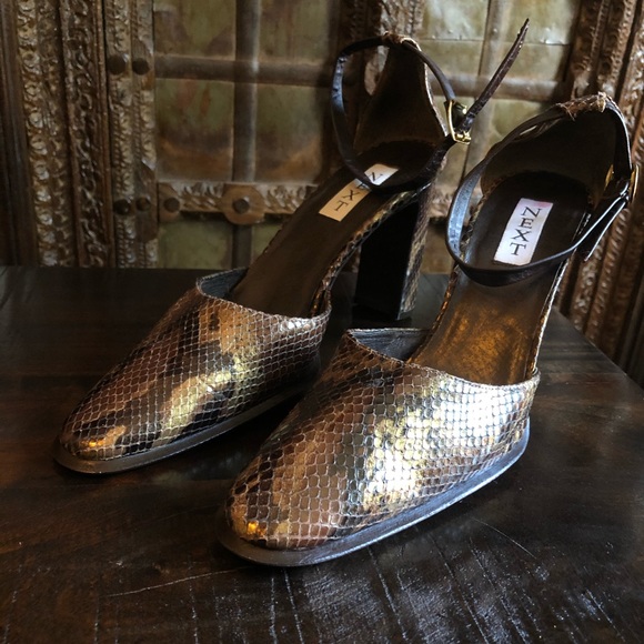 New Vintage Stunning Snake Ankle Strap Heels 🤎 - Picture 2 of 14